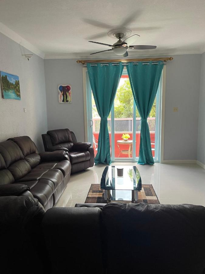 Jamrock Suites Kingston Exterior foto