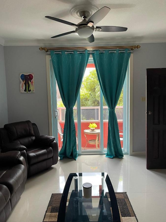Jamrock Suites Kingston Exterior foto